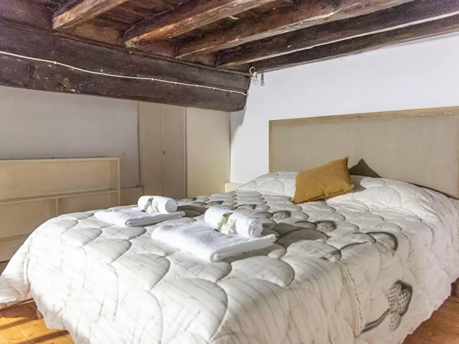 Immagine 1 di Appartamento in affitto  in Via dei Coronari a Roma