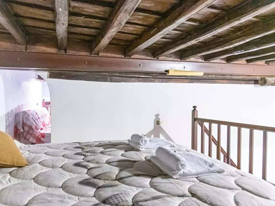 Immagine 5 di Appartamento in affitto  in Via dei Coronari a Roma