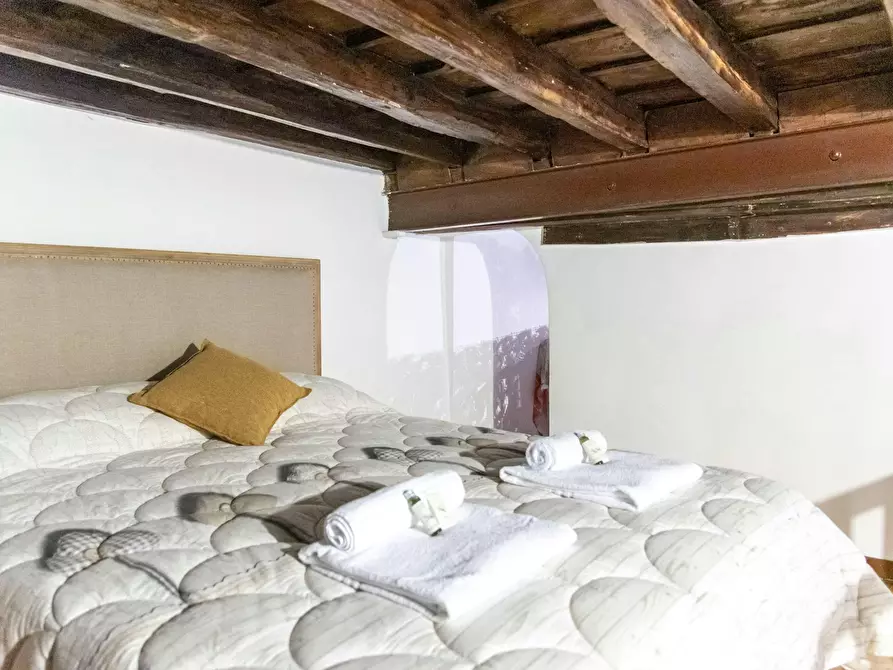 Immagine 2 di Appartamento in affitto  in Via dei Coronari a Roma