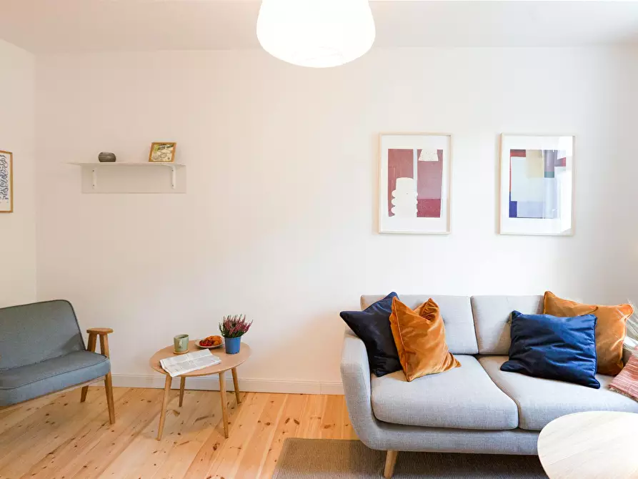 Immagine 1 di Appartamento in affitto  in Residenzstraße a Berlin