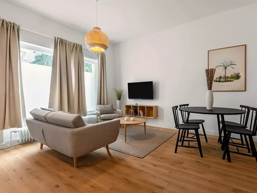 Immagine 1 di Appartamento in affitto  in Residenzstraße a Berlin