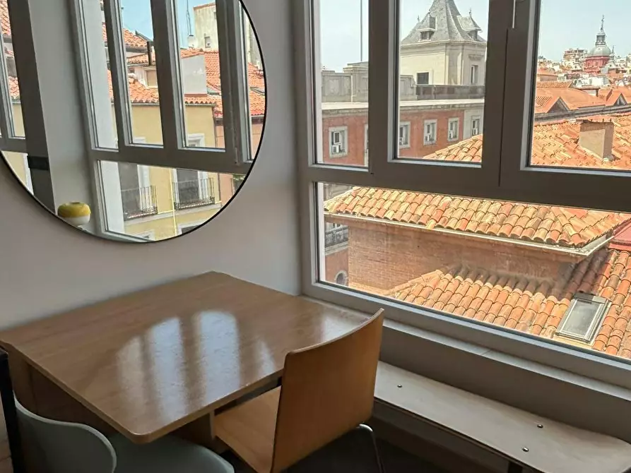 Immagine 4 di Appartamento in affitto  in Calle de San Bernardo a Madrid