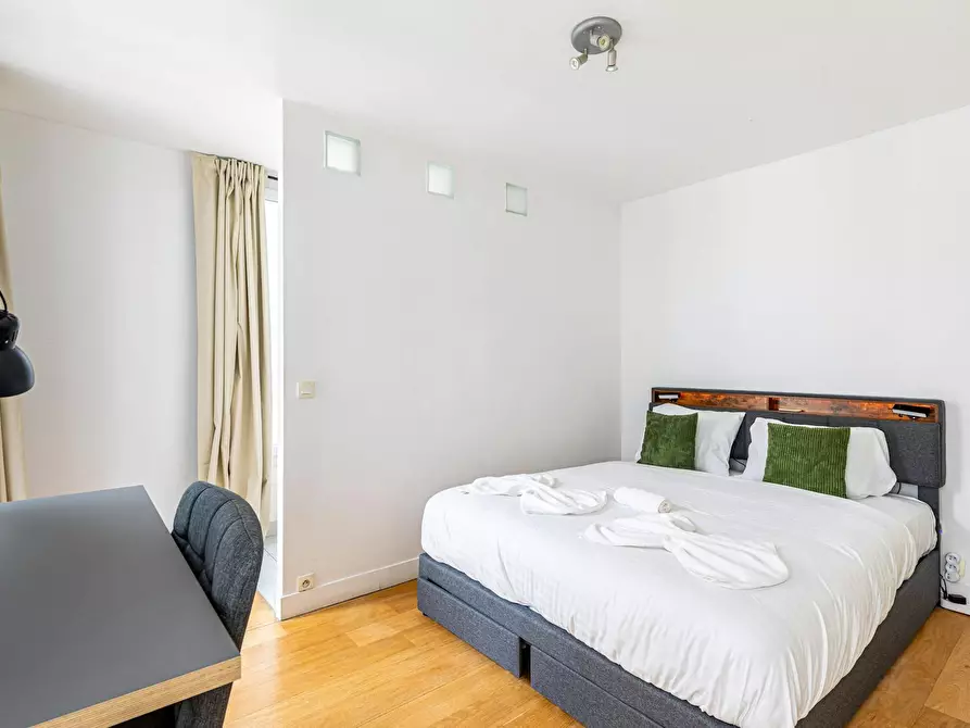 Immagine 3 di Appartamento in affitto  in Rue du Faubourg Saint-Martin a Paris