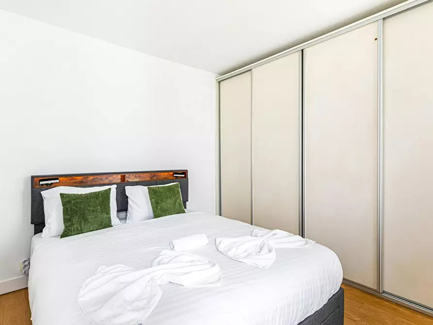 Immagine 10 di Appartamento in affitto  in Rue du Faubourg Saint-Martin a Paris