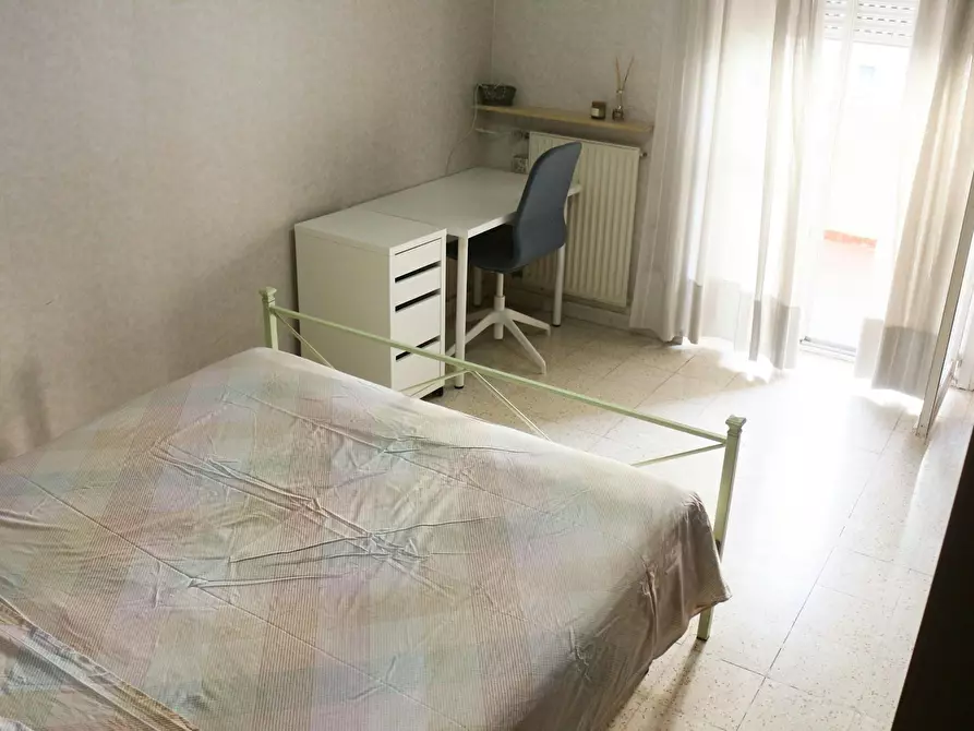 Immagine 10 di Camera in affitto  in Via Giuseppe de Robertis a Roma