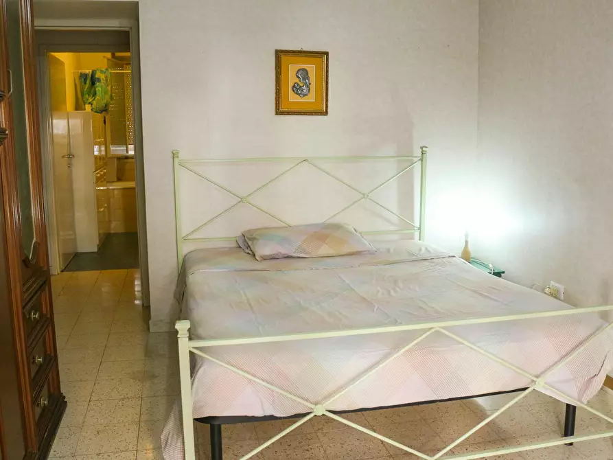 Immagine 3 di Camera in affitto  in Via Giuseppe de Robertis a Roma
