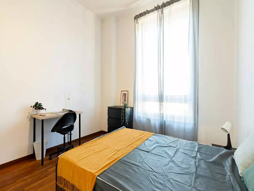 Immagine 4 di Camera in affitto  in Viale Tunisia a Milano