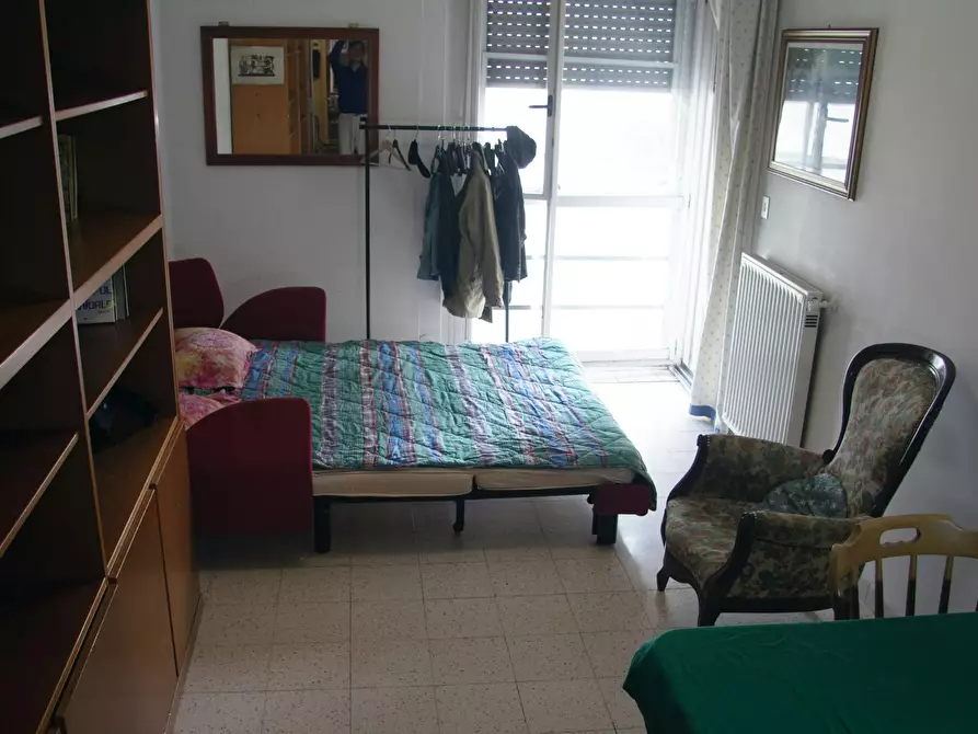 Immagine 1 di Camera in affitto  in Via Giuseppe de Robertis a Roma