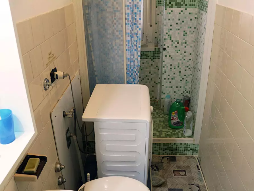 Immagine 10 di Camera in affitto  in Via Giuseppe de Robertis a Roma