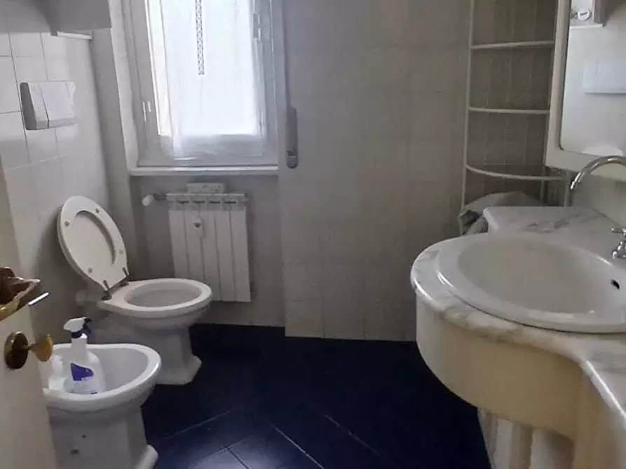 Immagine 5 di Camera in affitto  in Corso Sardegna a Genova