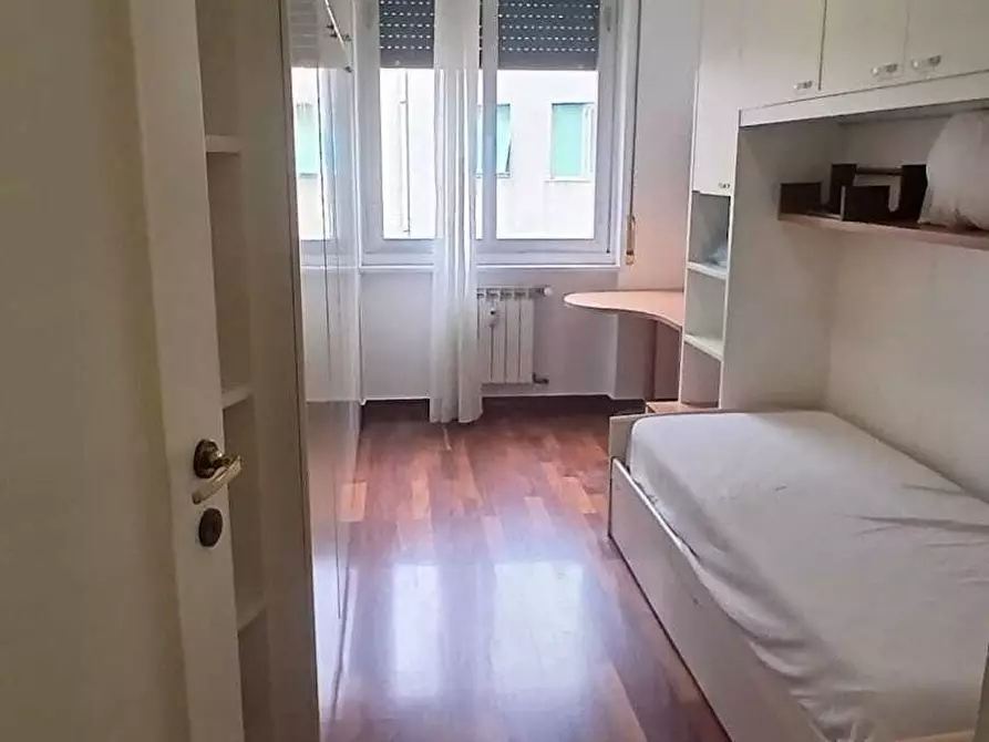 Immagine 1 di Camera in affitto  in Corso Sardegna a Genova