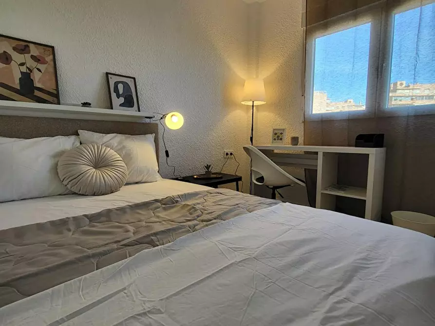 Immagine 3 di Camera condivisa in affitto  in Carrer de la Princesa Merce a Alicante/Alacant