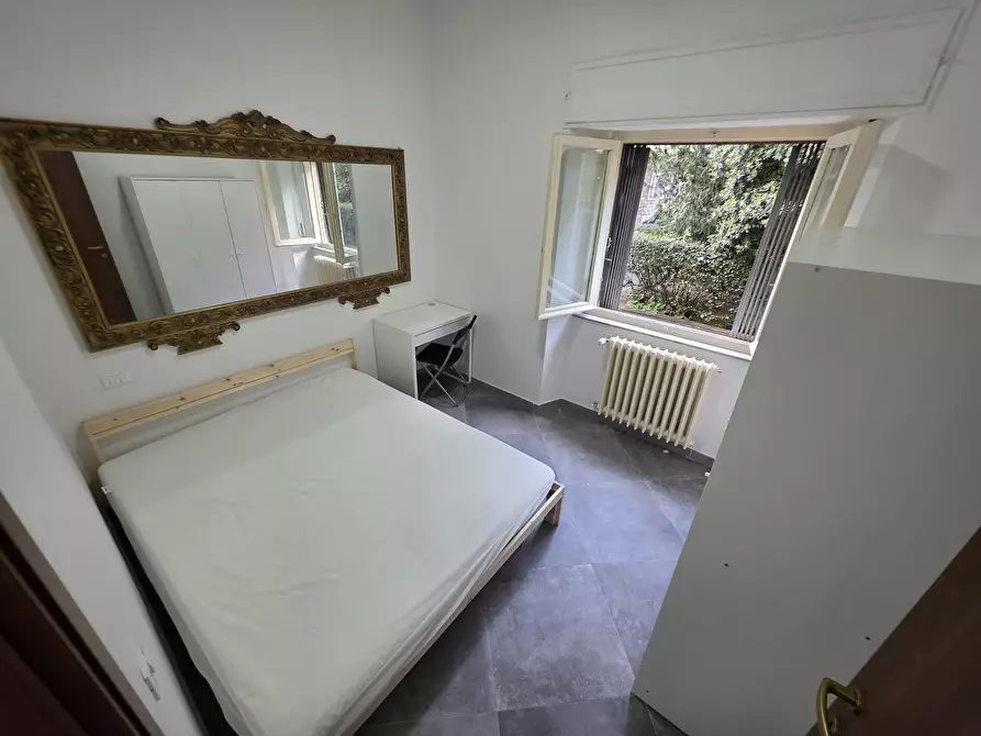 Immagine 1 di Camera in affitto  in Via del Romito a Firenze