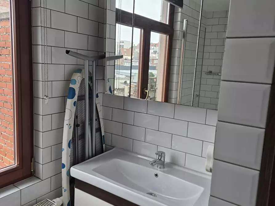 Immagine 6 di Appartamento in affitto  in Rue Wayez a Anderlecht