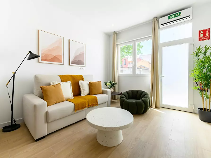 Immagine 1 di Appartamento in affitto  in Calle de Sierra Bullones a Madrid