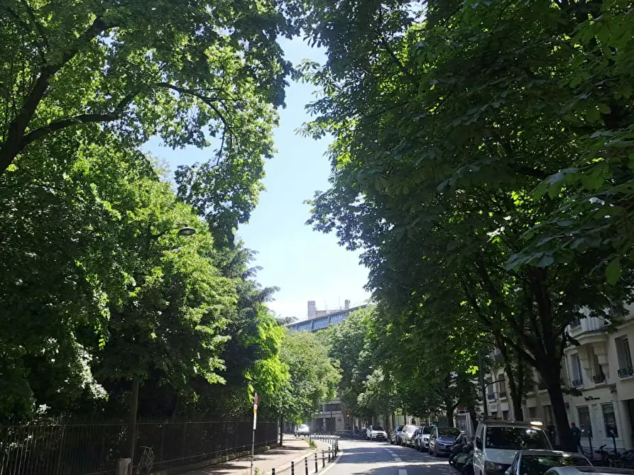 Immagine 1 di Appartamento in affitto  in Rue Manin a Paris