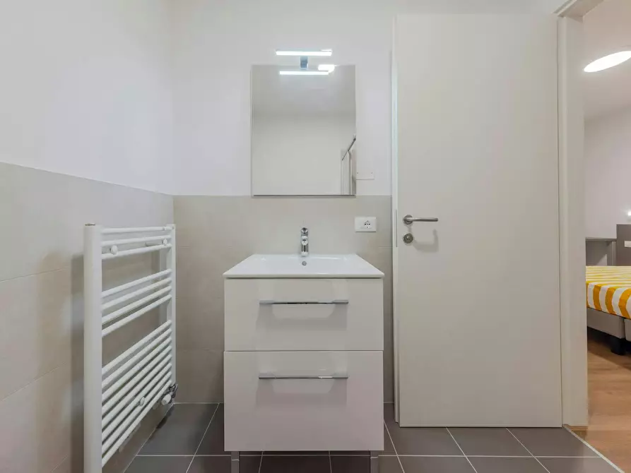 Immagine 10 di Camera condivisa in affitto  in Via della Malvasia a Trento