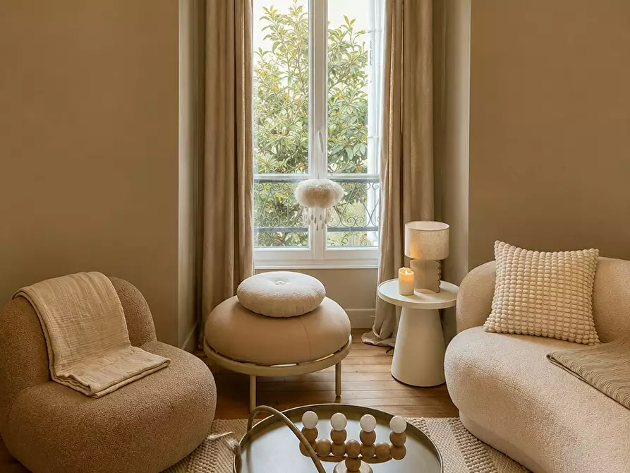 Immagine 2 di Appartamento in affitto  in Rue Dombasle a Paris