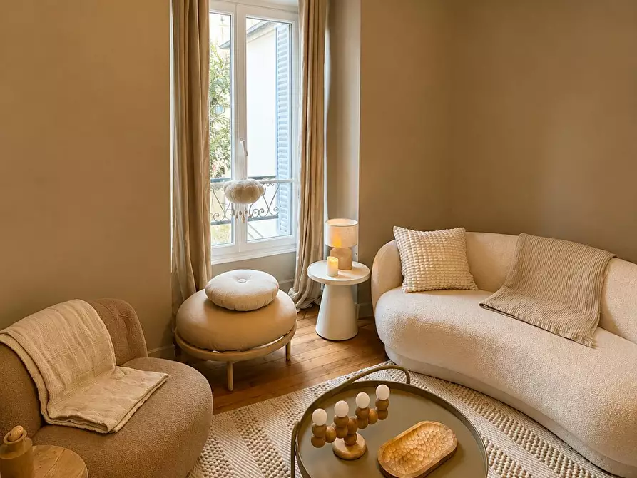 Immagine 4 di Appartamento in affitto  in Rue Dombasle a Paris