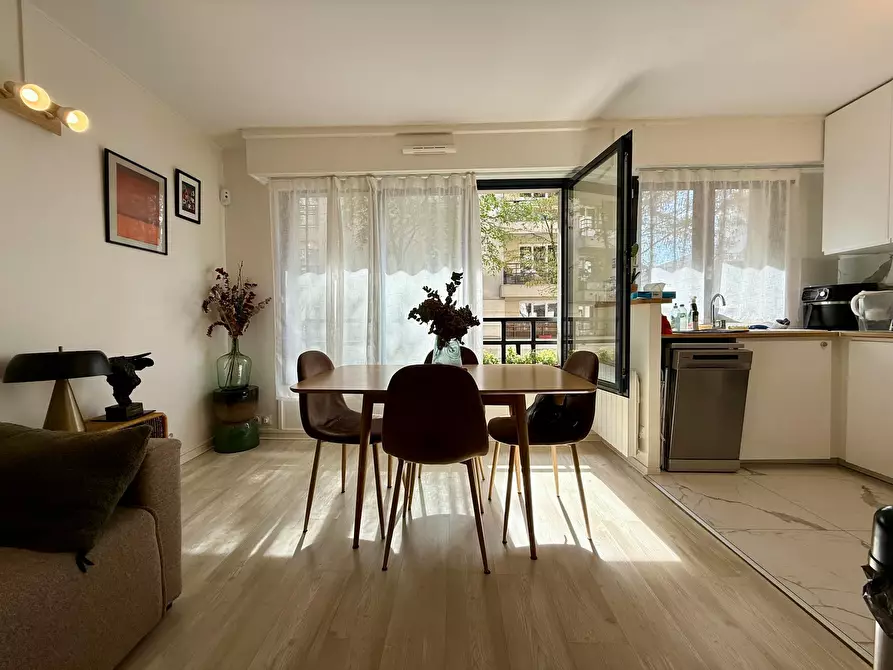 Immagine 10 di Appartamento in affitto  in Rue de l'Hôpital Saint-Louis a Paris