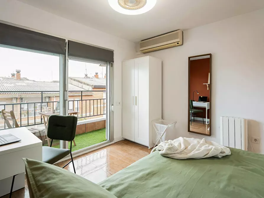 Immagine 2 di Camera in affitto  in Carrer d'Ovidi a Sabadell