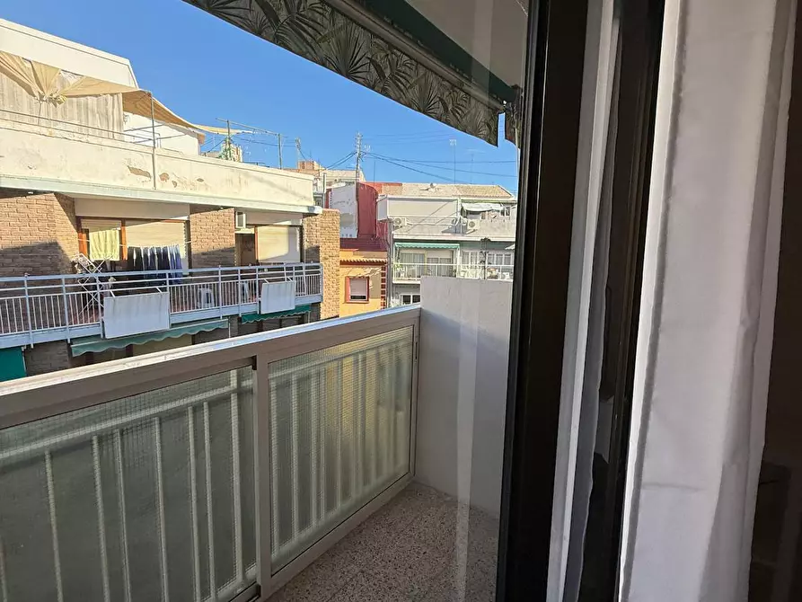 Immagine 6 di Camera in affitto  in Calle Elda a Alicante/Alacant