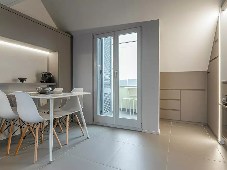 Immagine 8 di Appartamento in affitto  in Via Giulio e Corrado Venini a Milano
