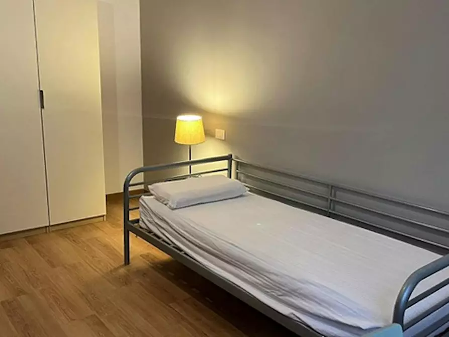 Immagine 7 di Camera in affitto  in Via Gaetano Donizetti a Forli'