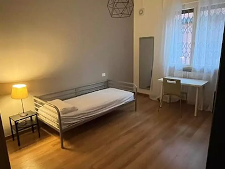 Immagine 3 di Camera in affitto  in Via Gaetano Donizetti a Forli'