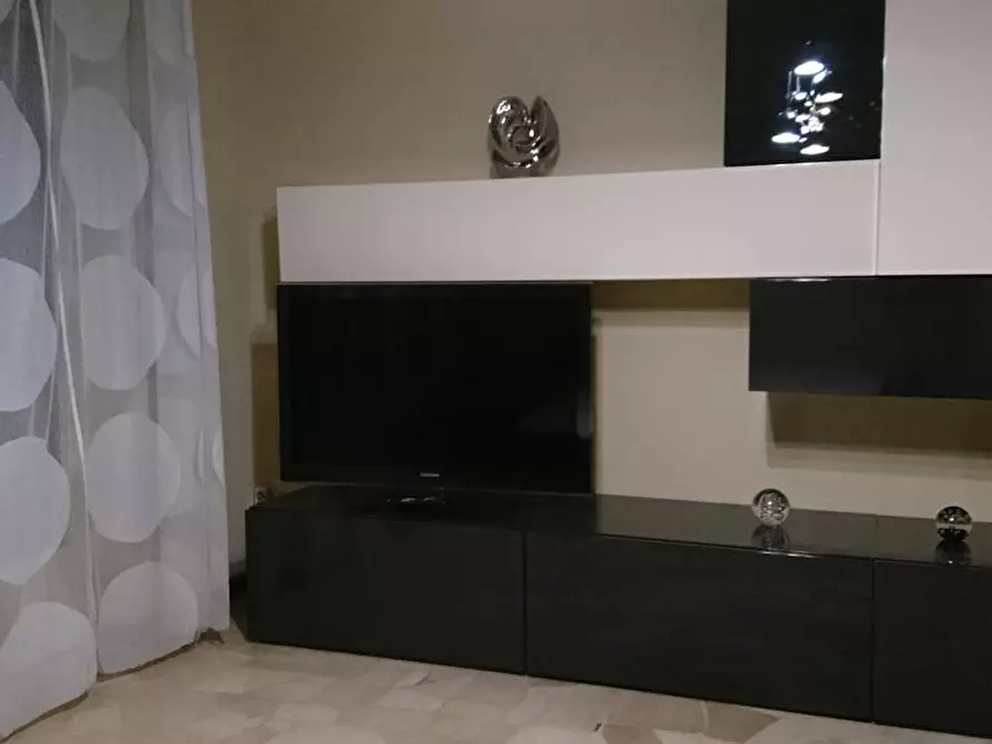 Immagine 2 di Camera in affitto  in Via Eugenio Villoresi a Milano