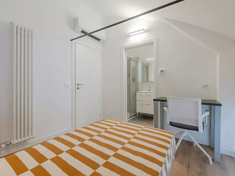 Immagine 5 di Camera in affitto  in Via della Malvasia a Trento