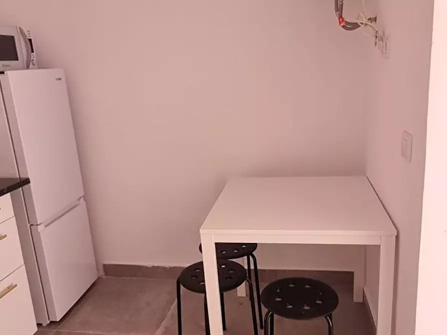 Immagine 4 di Camera in affitto  in Carrer de l'Encarnació a Barcelona