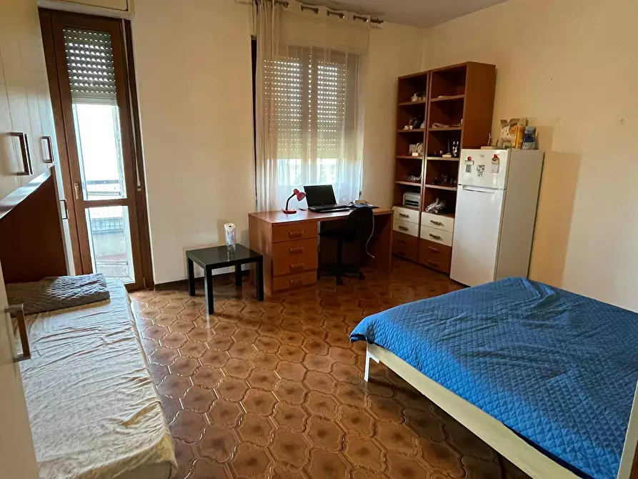 Immagine 2 di Camera in affitto  in Via Monte Popera a Milano