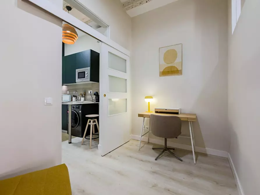 Immagine 2 di Appartamento in affitto  in Carrer d'En Robador a Barcelona
