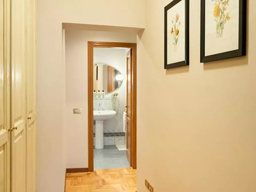 Immagine 8 di Appartamento in affitto  in Via Panzani a Firenze