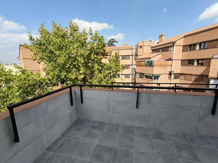 Immagine 1 di Appartamento in affitto  in Calle de Borja a Madrid