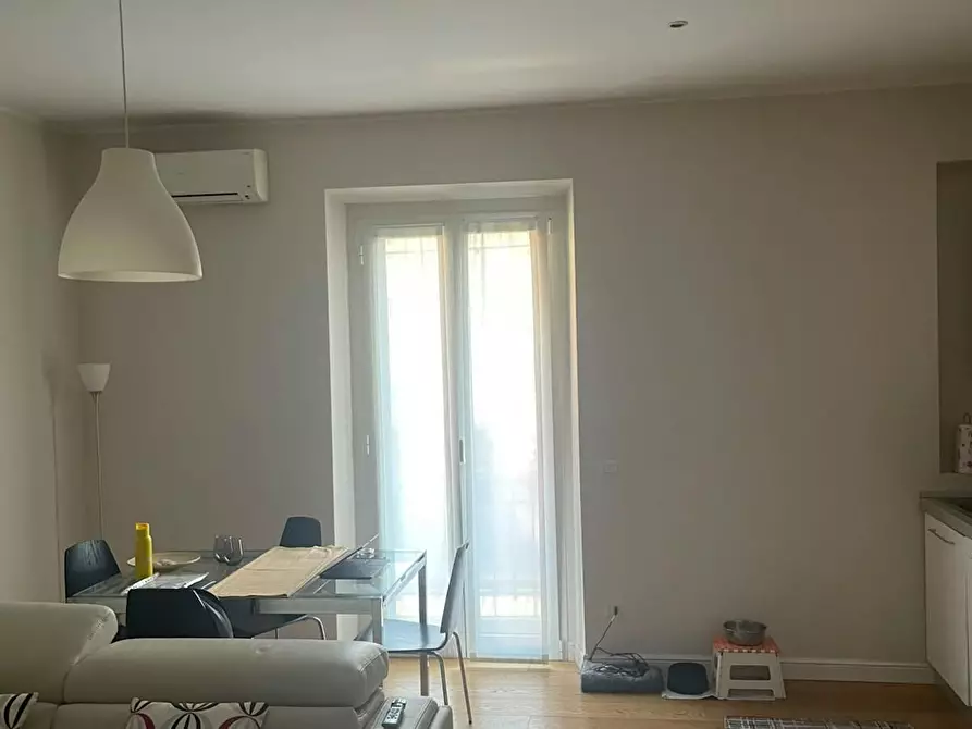 Immagine 2 di Camera in affitto  in Via Trieste a Milano