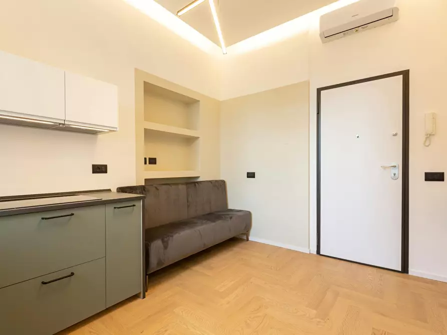 Immagine 5 di Appartamento in affitto  in Via Luigi Mercantini a Milano