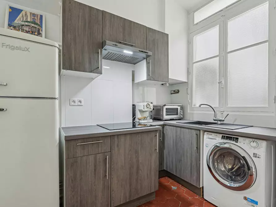 Immagine 5 di Appartamento in affitto  in Rue Leneveux a Paris