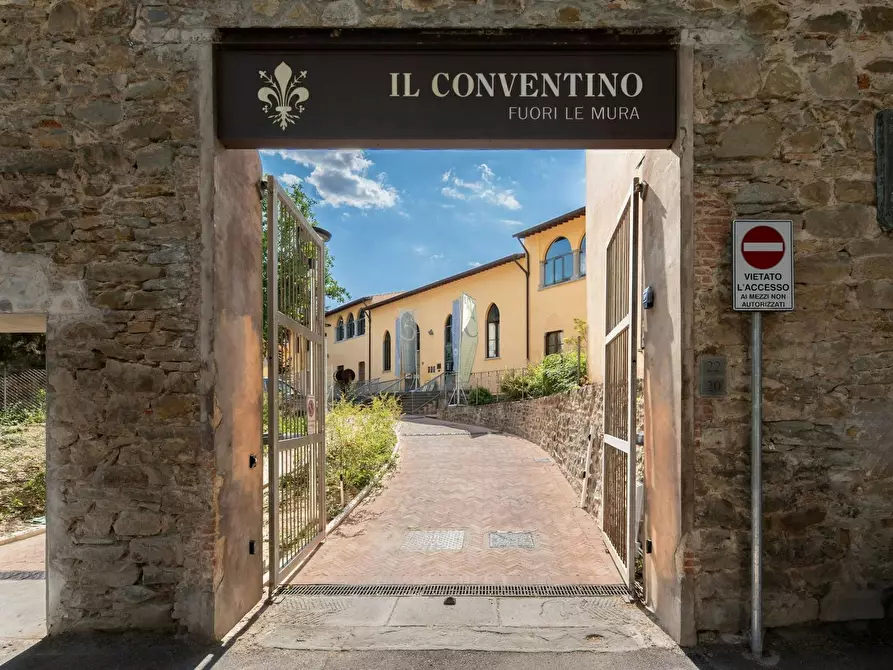 Immagine 4 di Appartamento in affitto  in Via Giano della Bella a Firenze