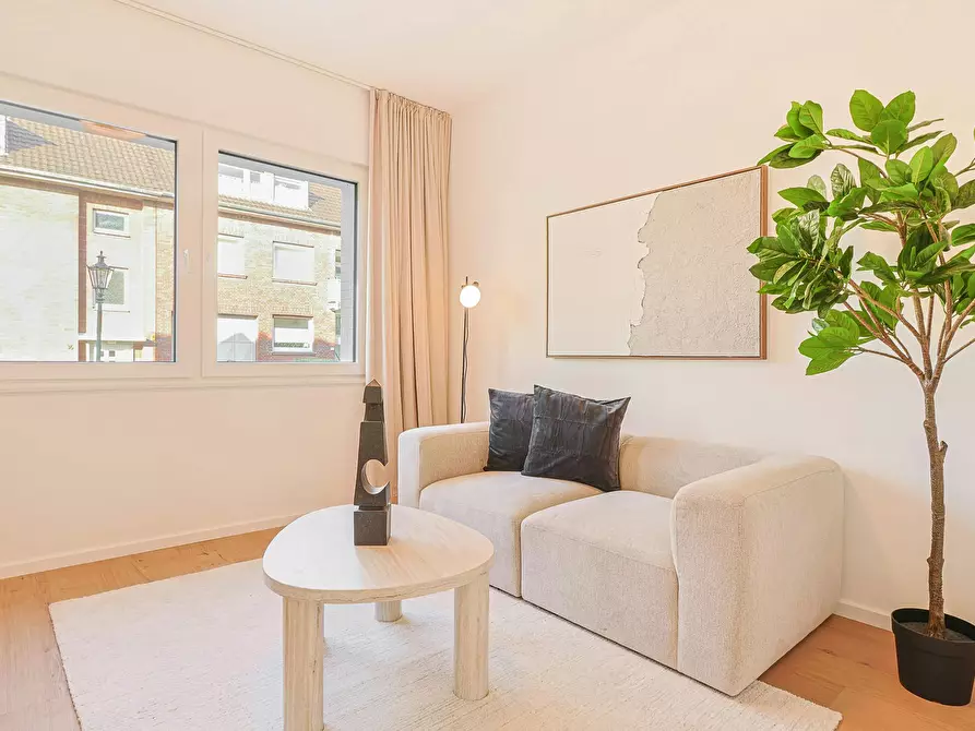 Immagine 9 di Appartamento in affitto  in Blasiusstraße a Düsseldorf
