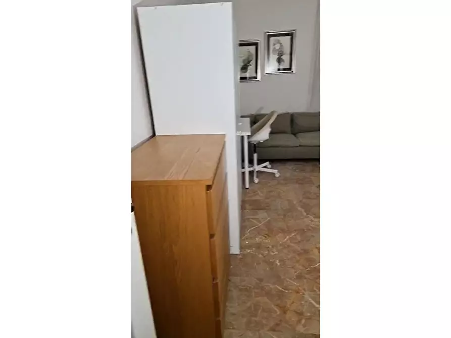 Immagine 4 di Camera in affitto  in Via Alfredo Serranti a Roma