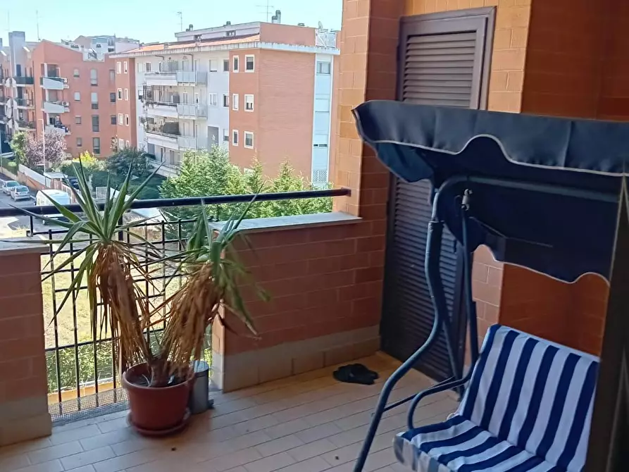 Immagine 10 di Camera in affitto  in Via Kiiciro Toyoda a Roma