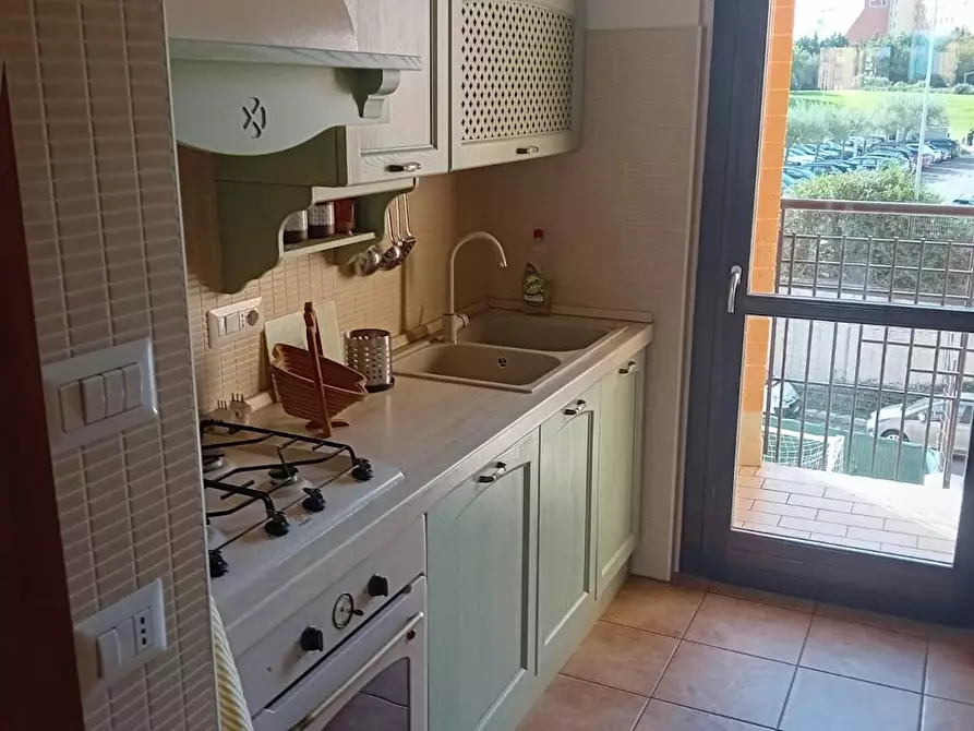 Immagine 4 di Camera in affitto  in Via Kiiciro Toyoda a Roma