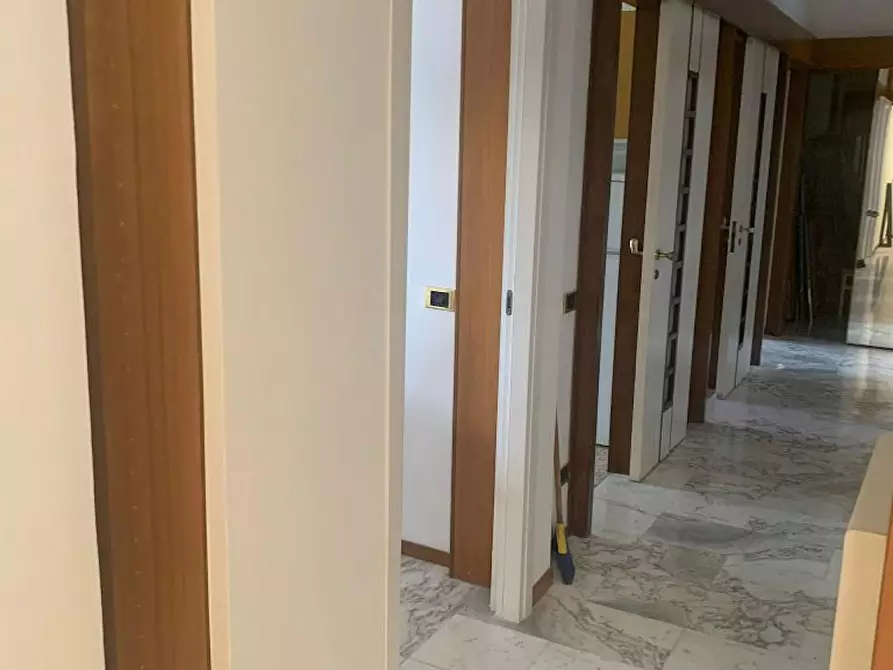 Immagine 9 di Camera in affitto  in Via Gorgona a Roma
