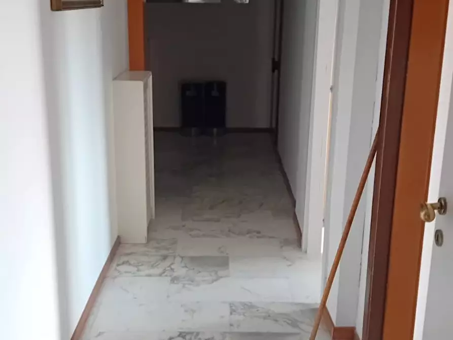 Immagine 4 di Camera in affitto  in Via Gorgona a Roma