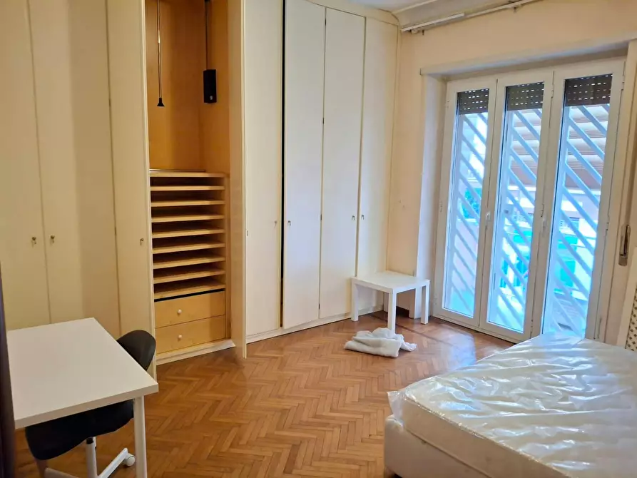 Immagine 1 di Camera in affitto  in Via Basilio Bricci a Roma