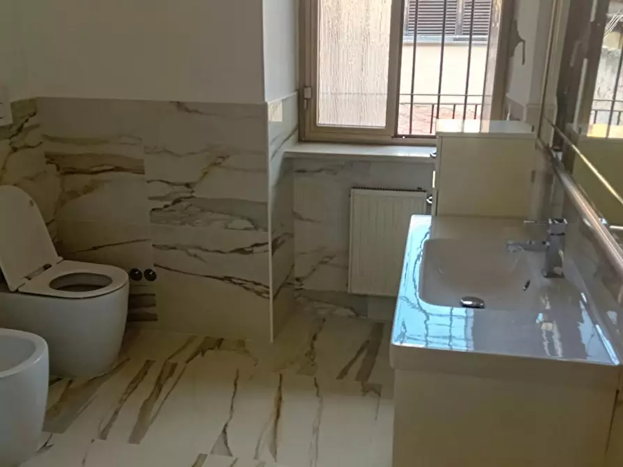 Immagine 5 di Camera in affitto  in Via Appia Nuova a Roma