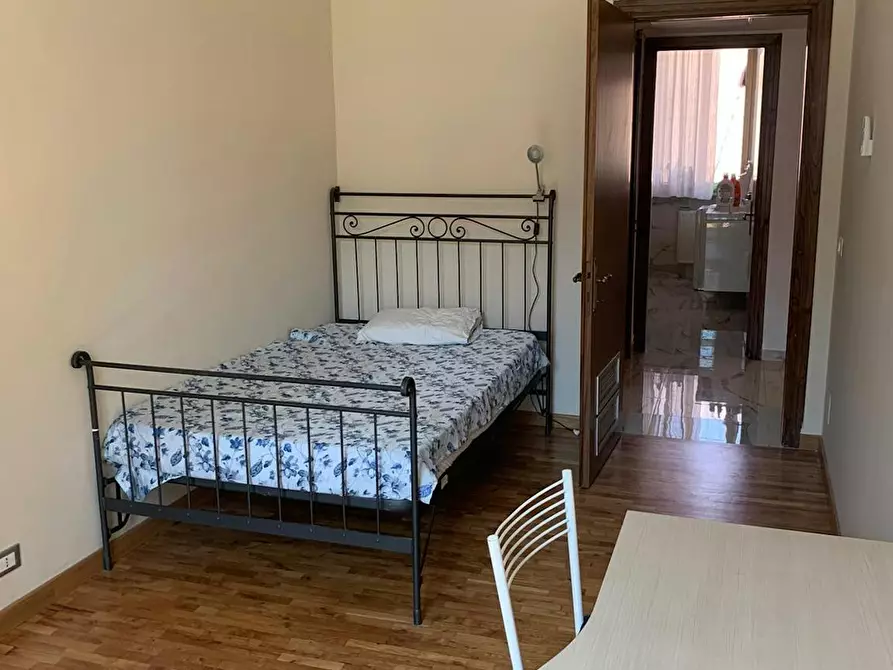 Immagine 2 di Camera in affitto  in Via Appia Nuova a Roma
