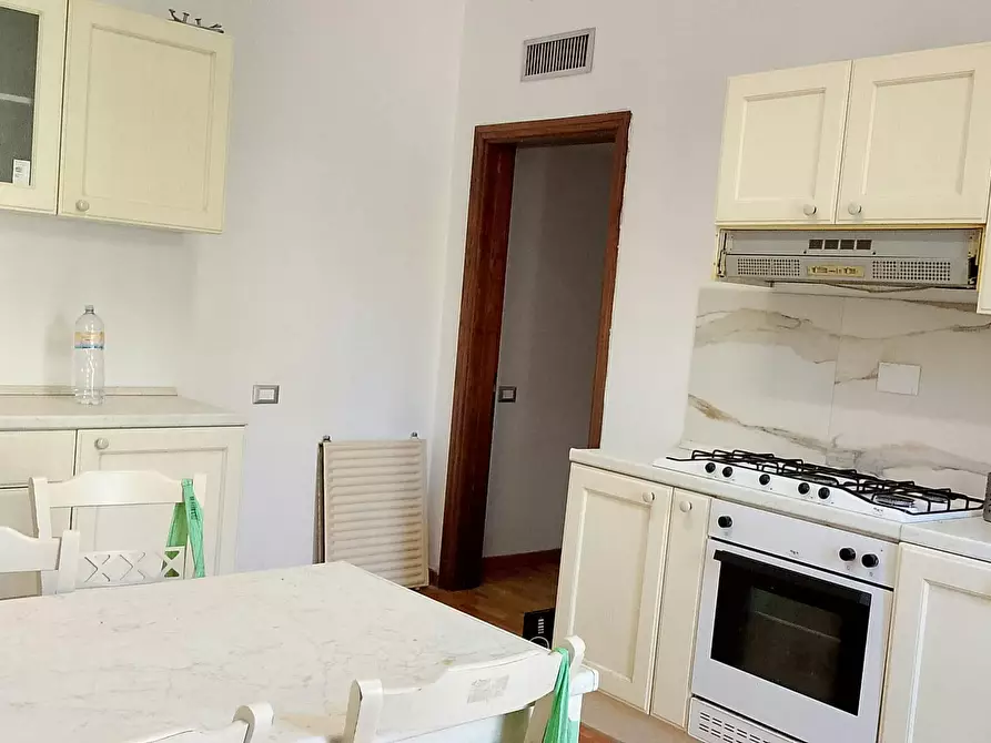 Immagine 10 di Camera in affitto  in Via Appia Nuova a Roma